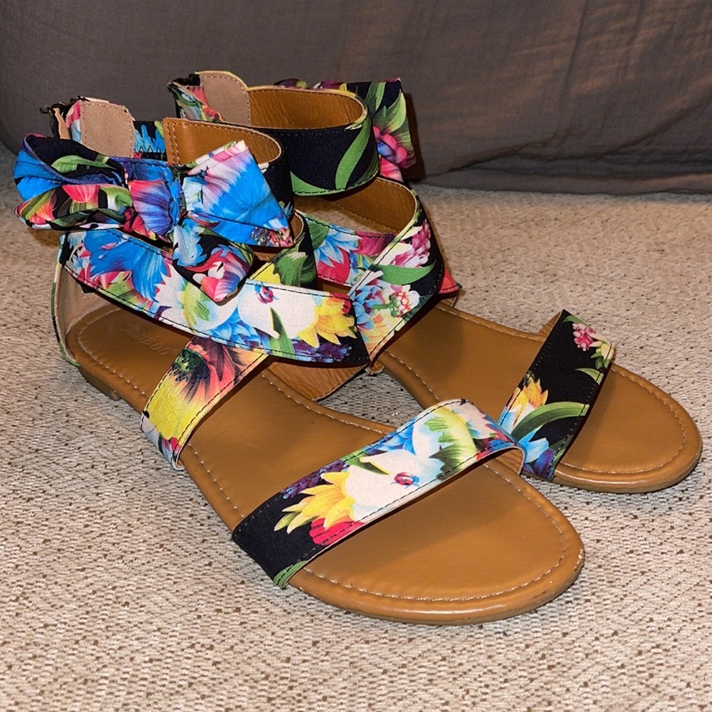Bamboo Floral Strappy Bow Sandals Sz 10